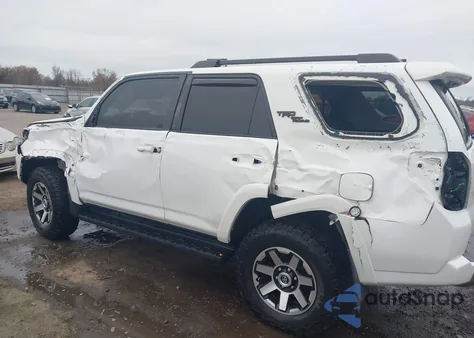 2021 Toyota 4Runner Trd Off Road Premium from USA, damaged, VIN JTERU5JR4M5900135